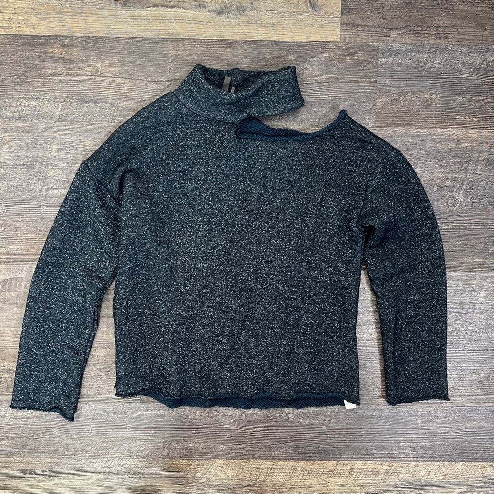 Vimmia blue sweatshirt with cut out neck size small S B47